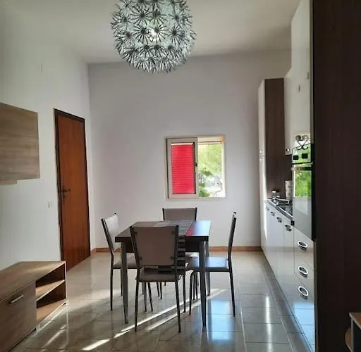 Appartamento In Villa Con Pineta