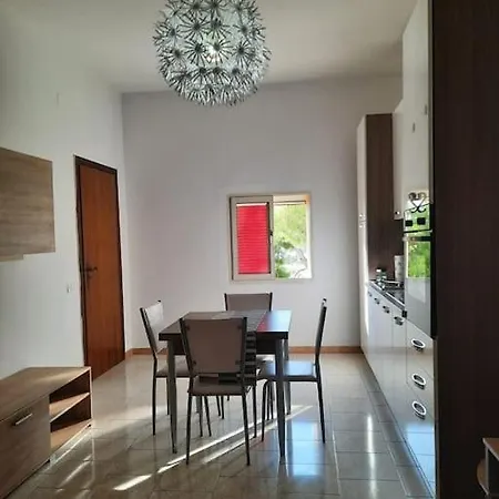Appartamento In Villa Con Pineta Leporano Exterior foto