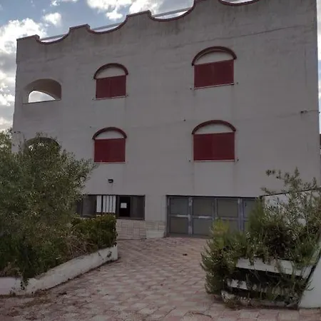 Appartamento In Villa Con Pineta Leporano Exterior foto